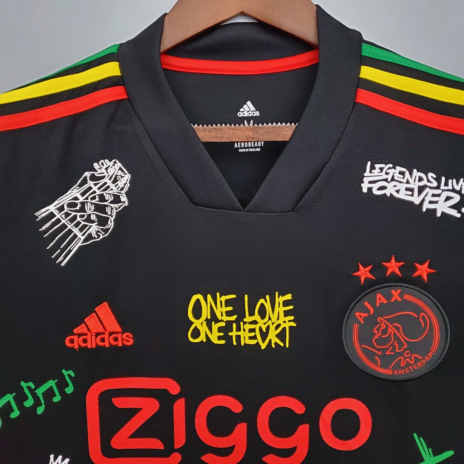 Ajax 2021/22 Edición Especial — vista trasera