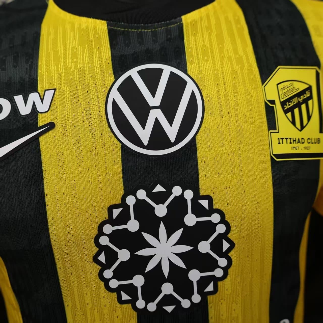 Al-Ittihad 2025/26 1a Eq. (Ed. Jugador) — vista trasera