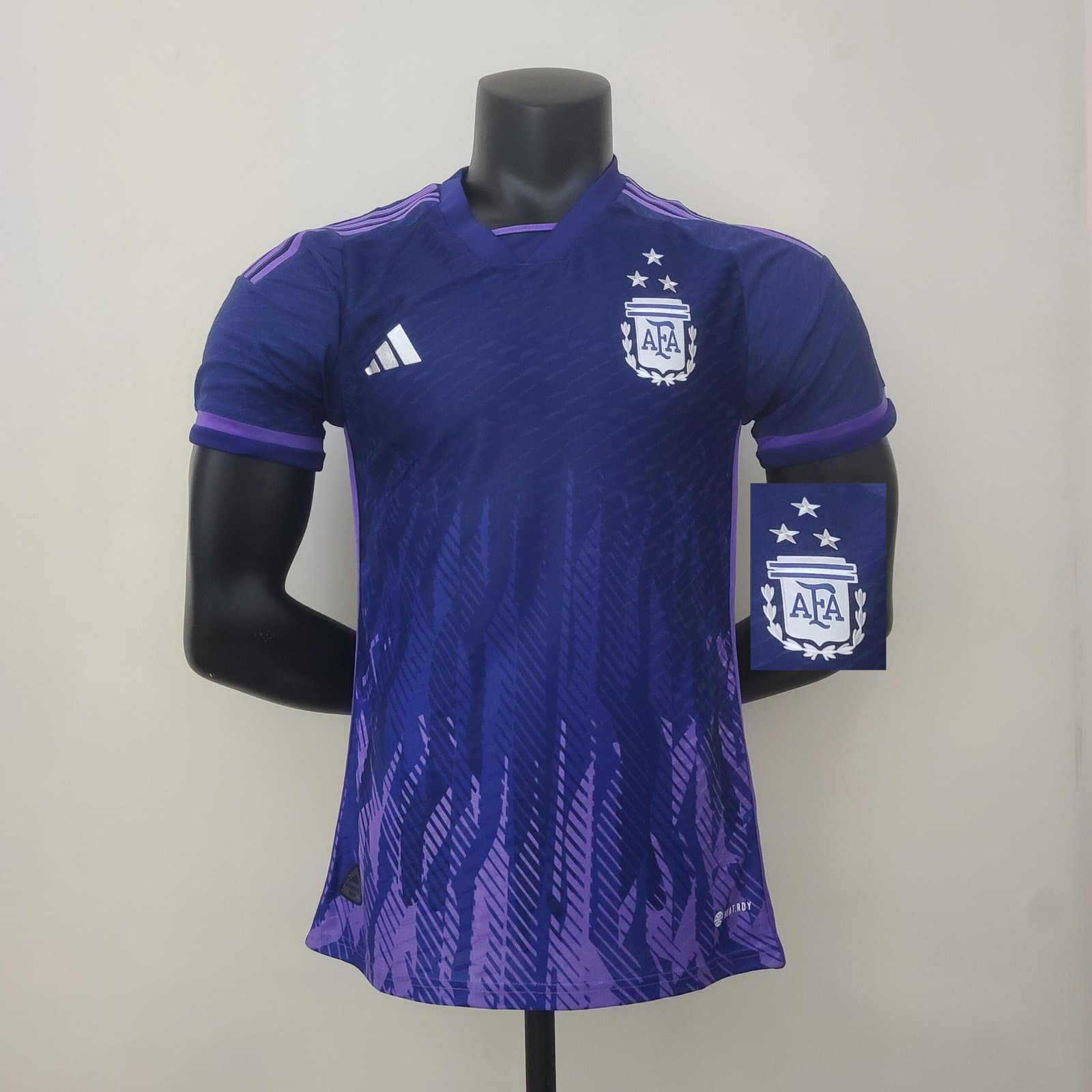 Argentina 3 Estrellas Qatar 2022 2a Eq. (Ed. Jugador) — vista frontal