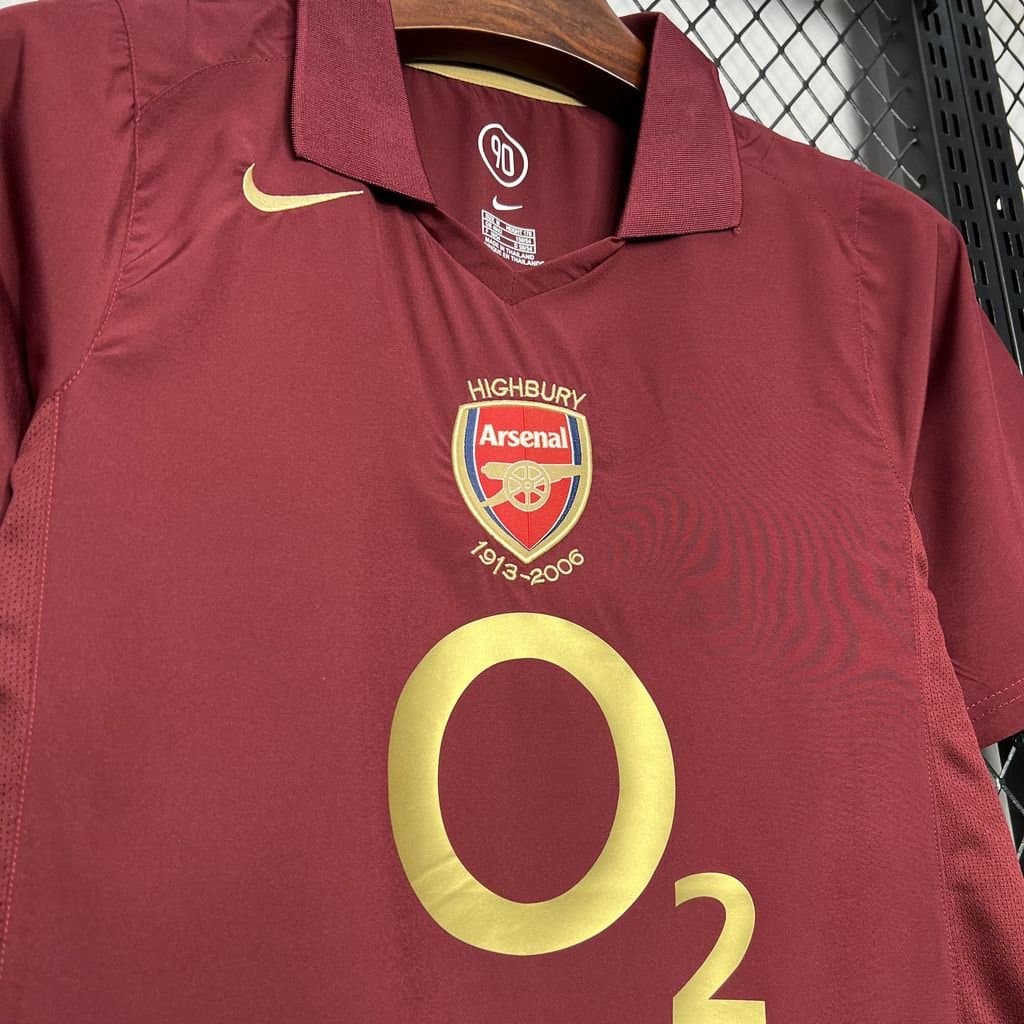 Arsenal 2005/06 1a Eq. — vista trasera