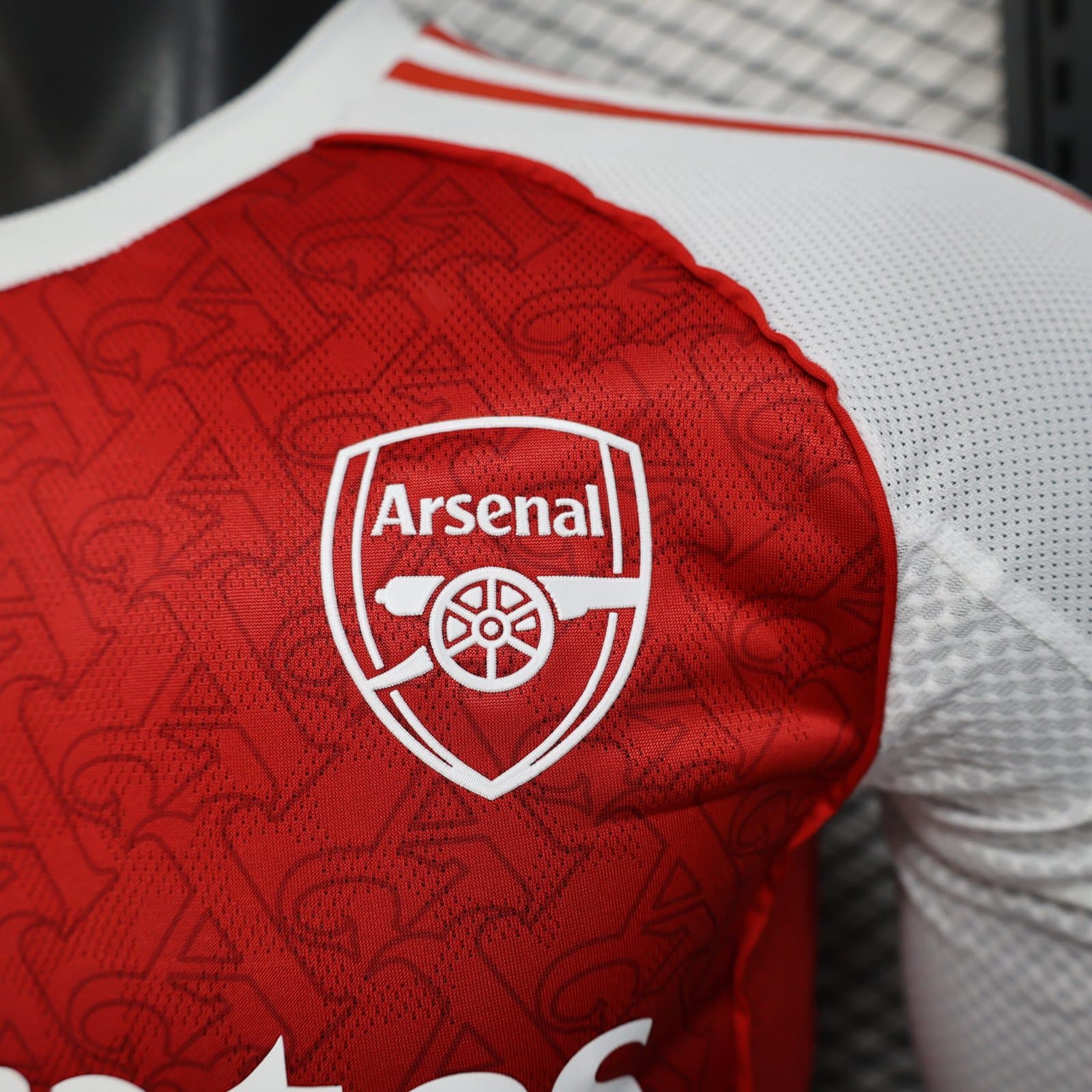 Arsenal 2025/26 1a Eq. (Ed. Jugador) Manga Larga — detalle