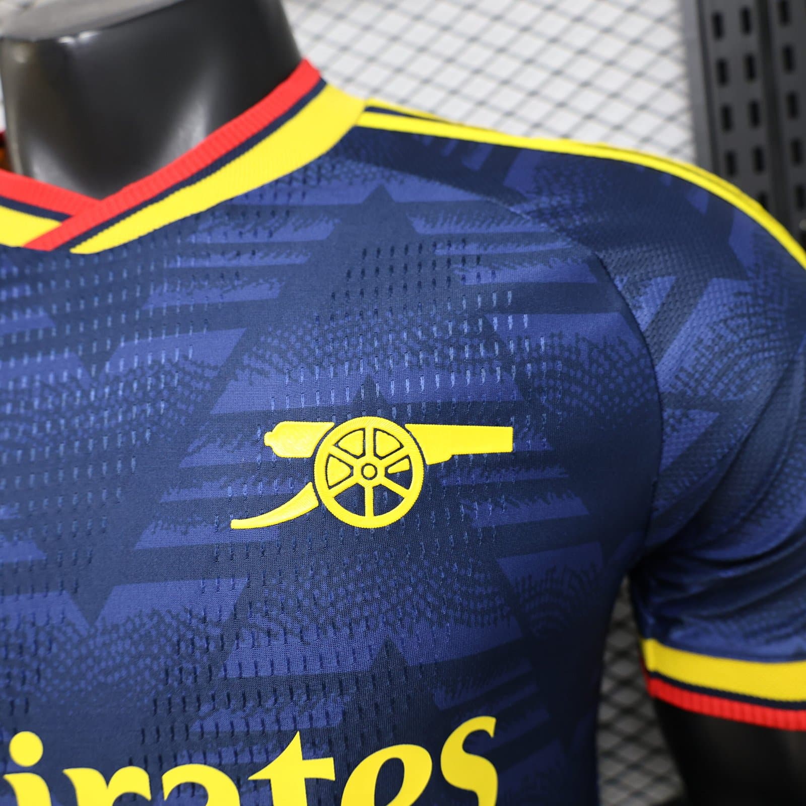 Arsenal 2026/27 2a Eq. (Ed. Jugador) — vista trasera