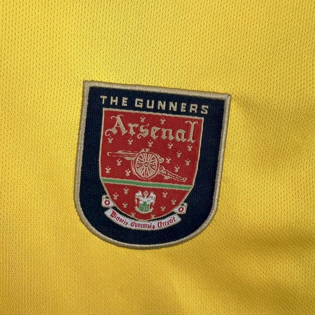 Arsenal 1999/00 2a Eq. — vista trasera