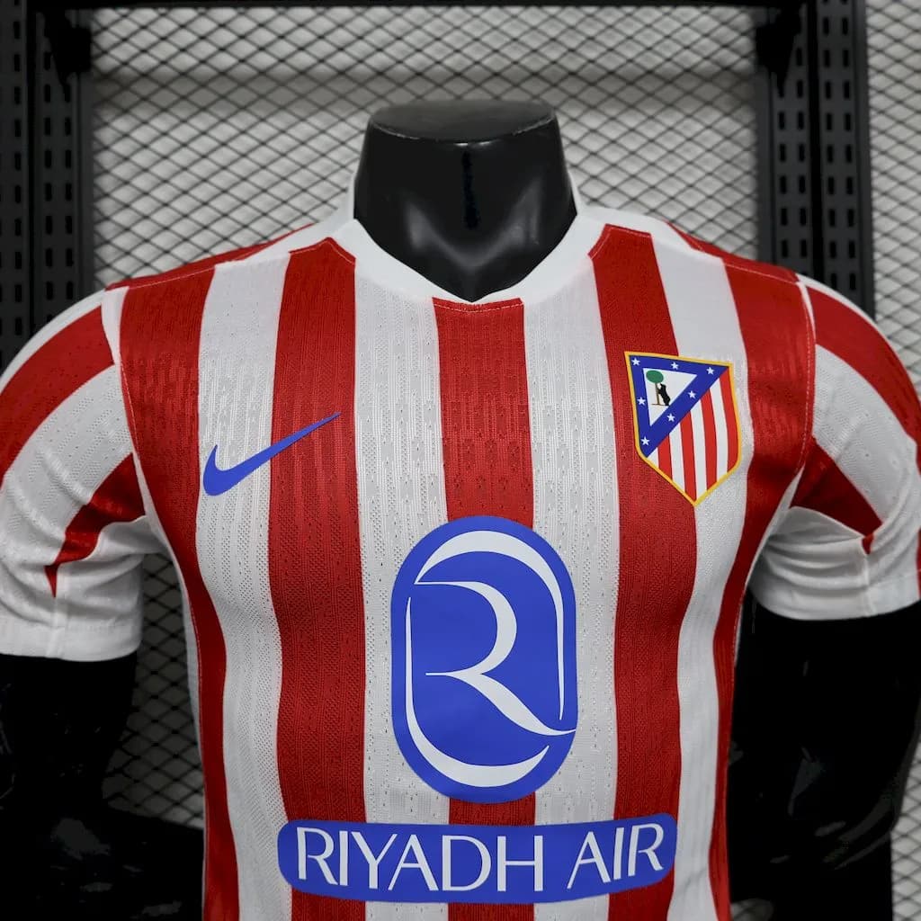 Atlético de Madrid 2025/26 1a Eq. (Ed. Jugador) — vista trasera