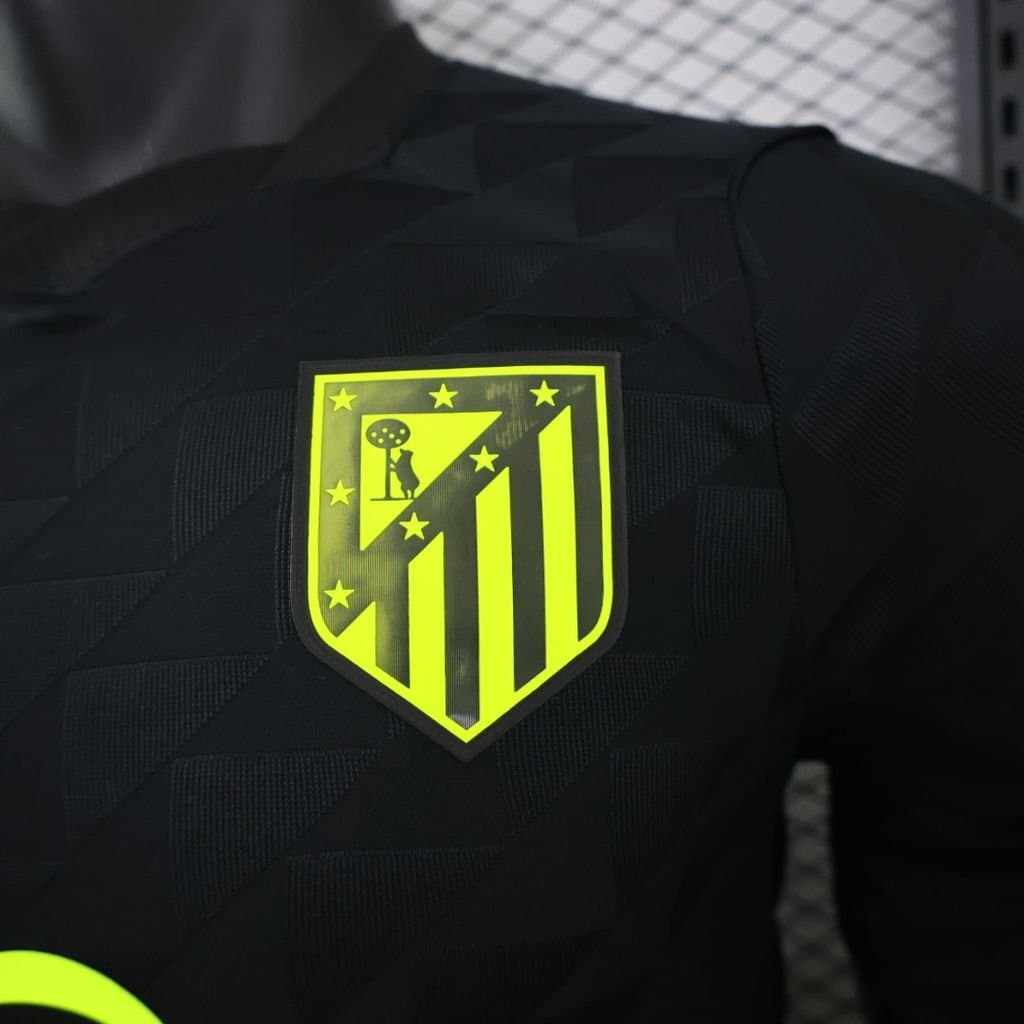 Atlético de Madrid 2026/27 2a Eq. (Ed. Jugador) — vista trasera
