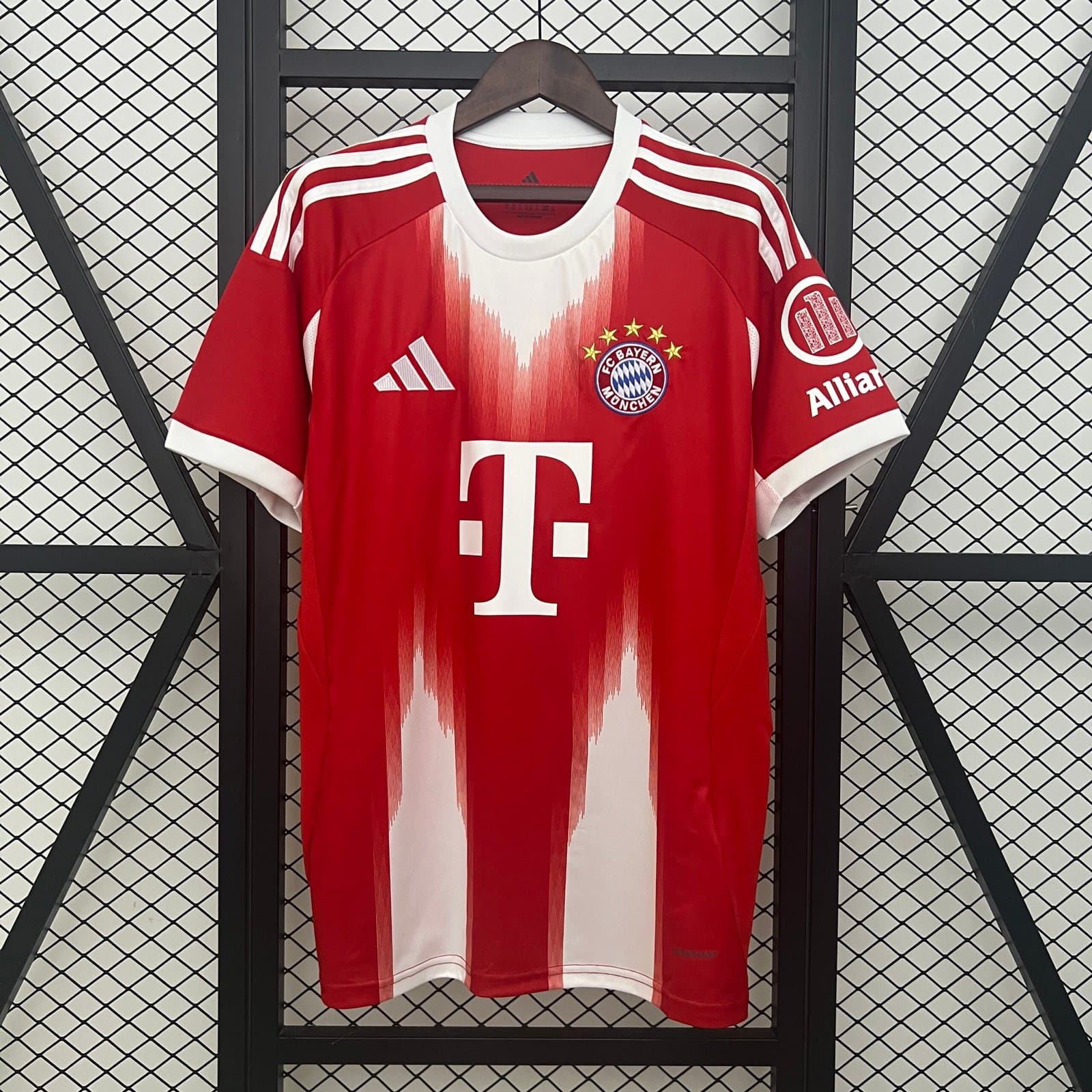 Bayern Múnich 2025/26 1a Eq. — vista frontal