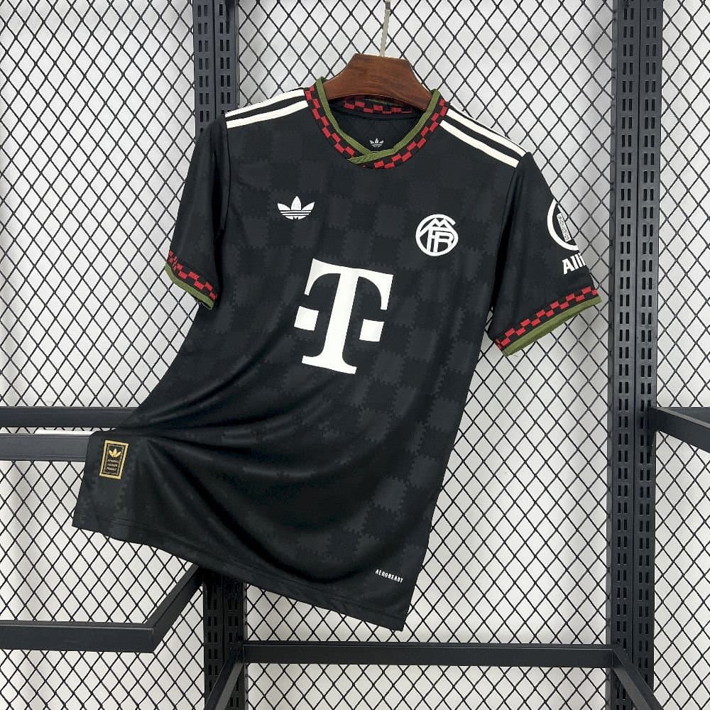 Bayern Múnich 2025/26 3a Eq. — vista frontal