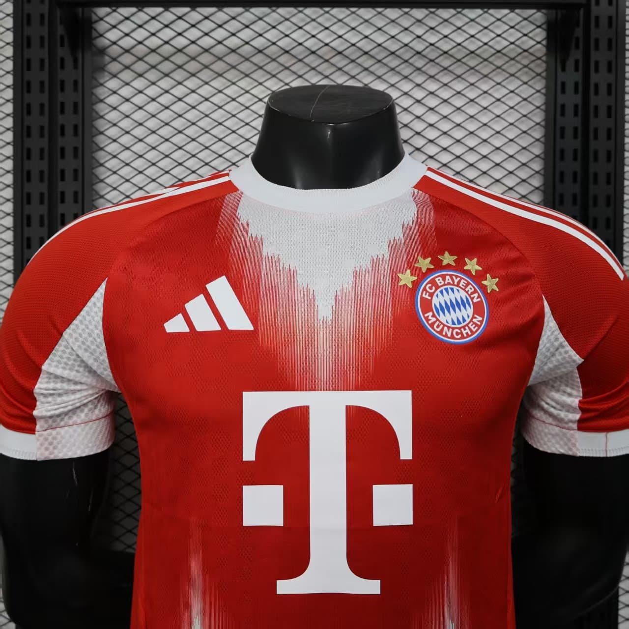 Bayern Múnich 2025/26 1a Eq. (Ed. Jugador) — vista trasera