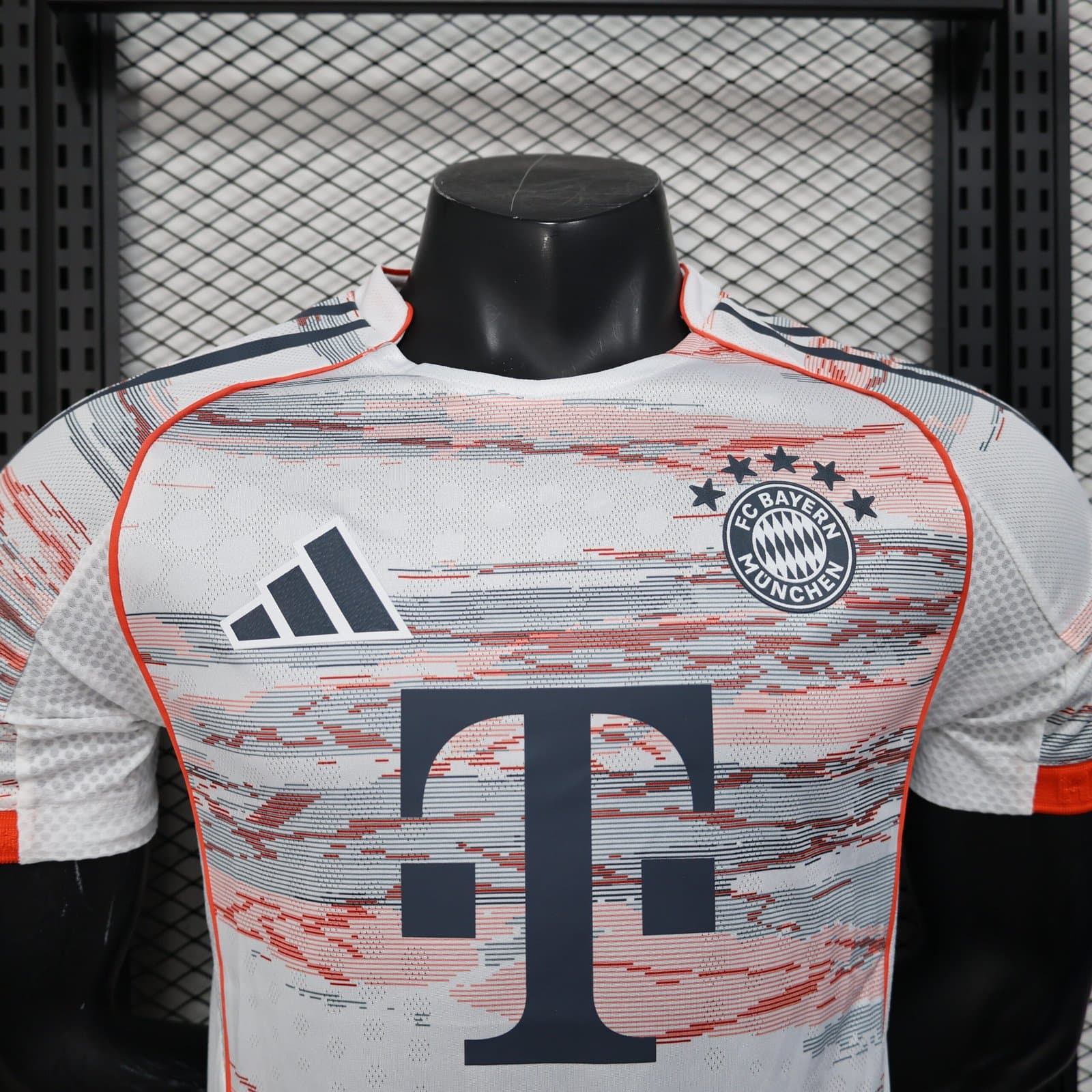 Bayern Múnich 2025/26 2a Eq. (Ed. Jugador) — vista trasera