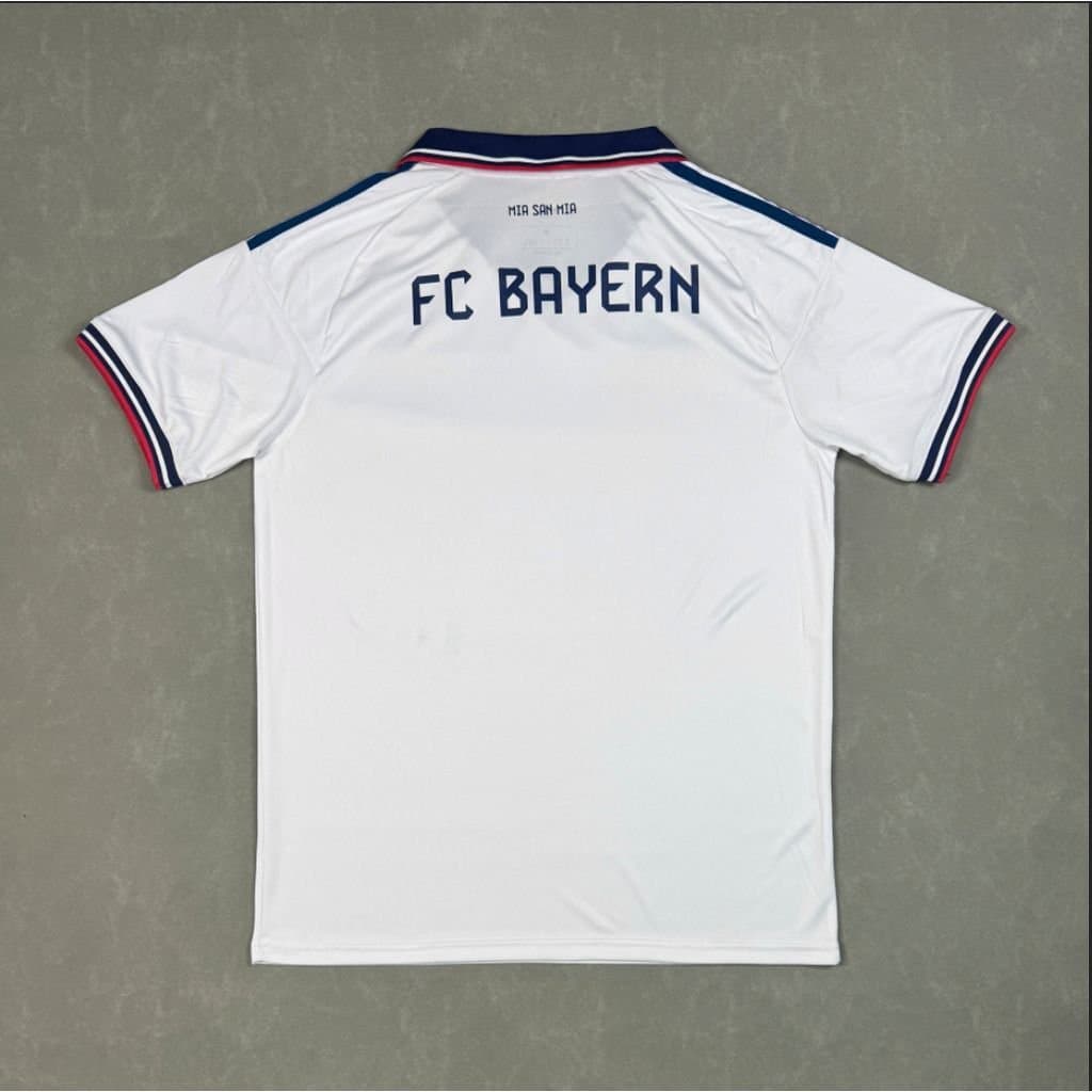 Bayern Múnich 2026/27 2a Eq. — vista trasera