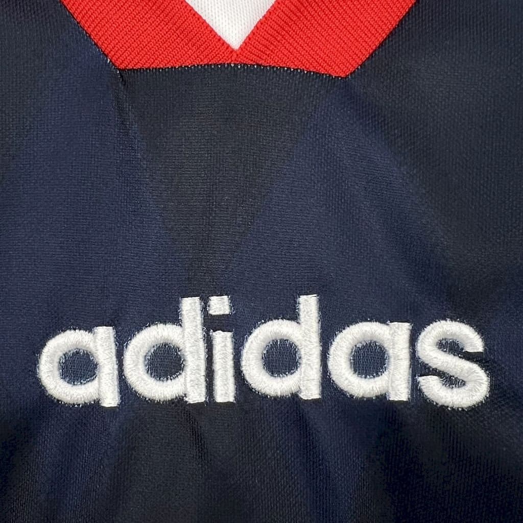 Bayern Múnich 1997/99 1a Eq. — detalle
