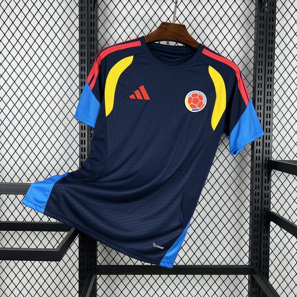 Colombia 2026 Entrenamiento — vista frontal