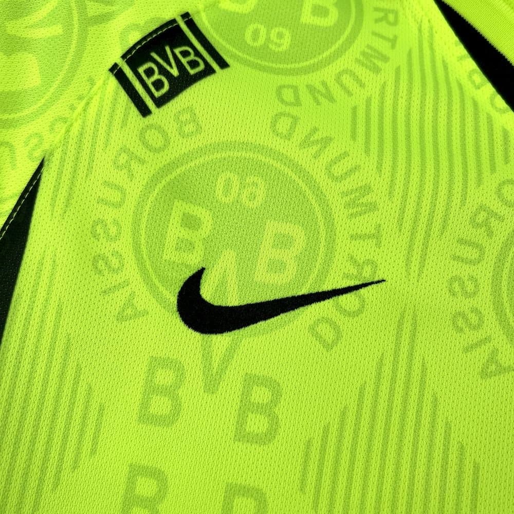 Borussia Dortmund 1996/97 1ª Eq. — detalle