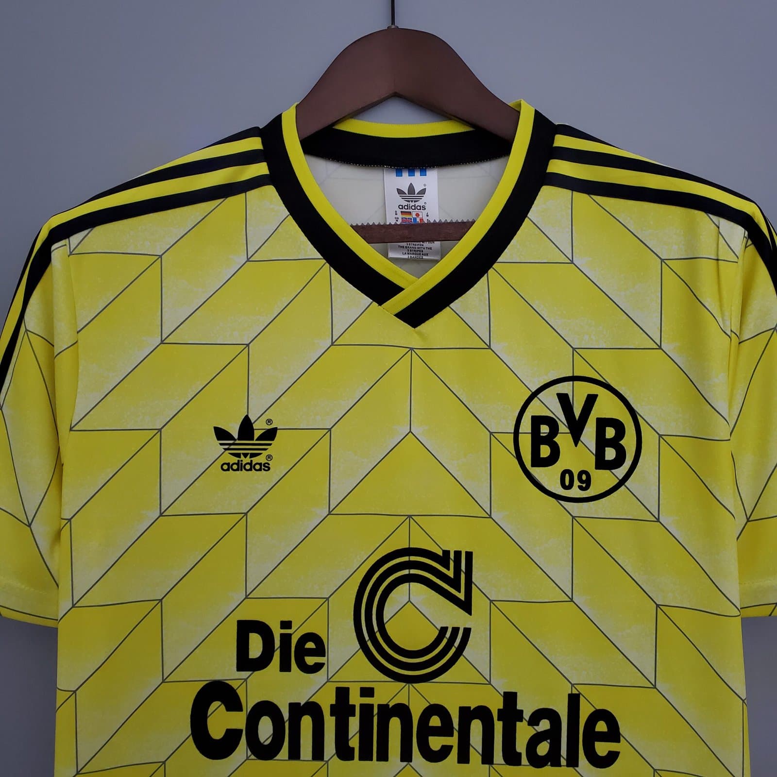 Borussia Dortmund 1988 1a Eq. — vista trasera