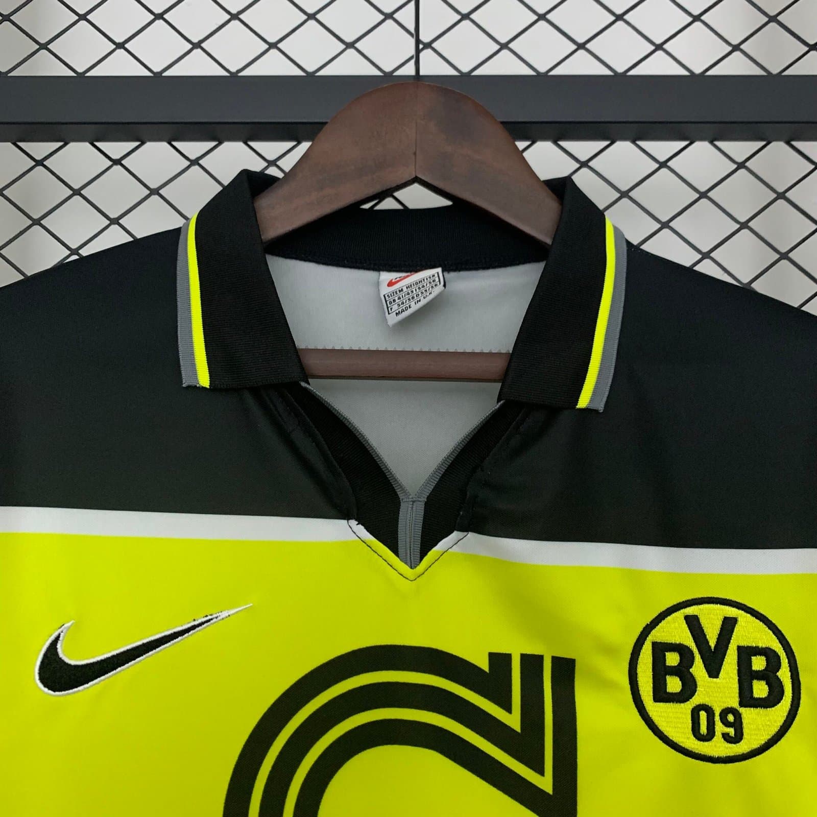 Borussia Dortmund 1996/97 Final Champions — vista trasera