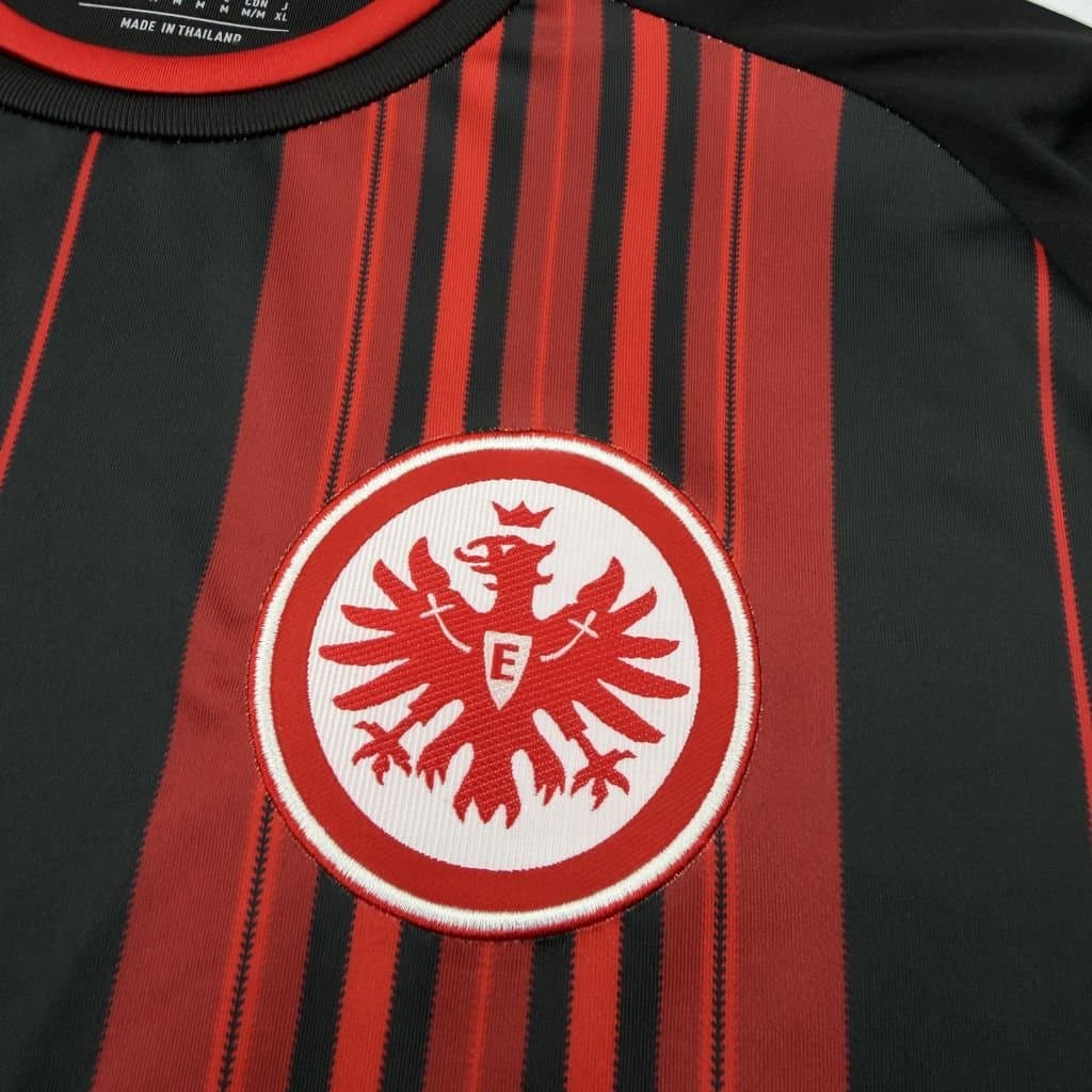 Eintracht Frankfurt 2026/27 1a Eq. — vista trasera