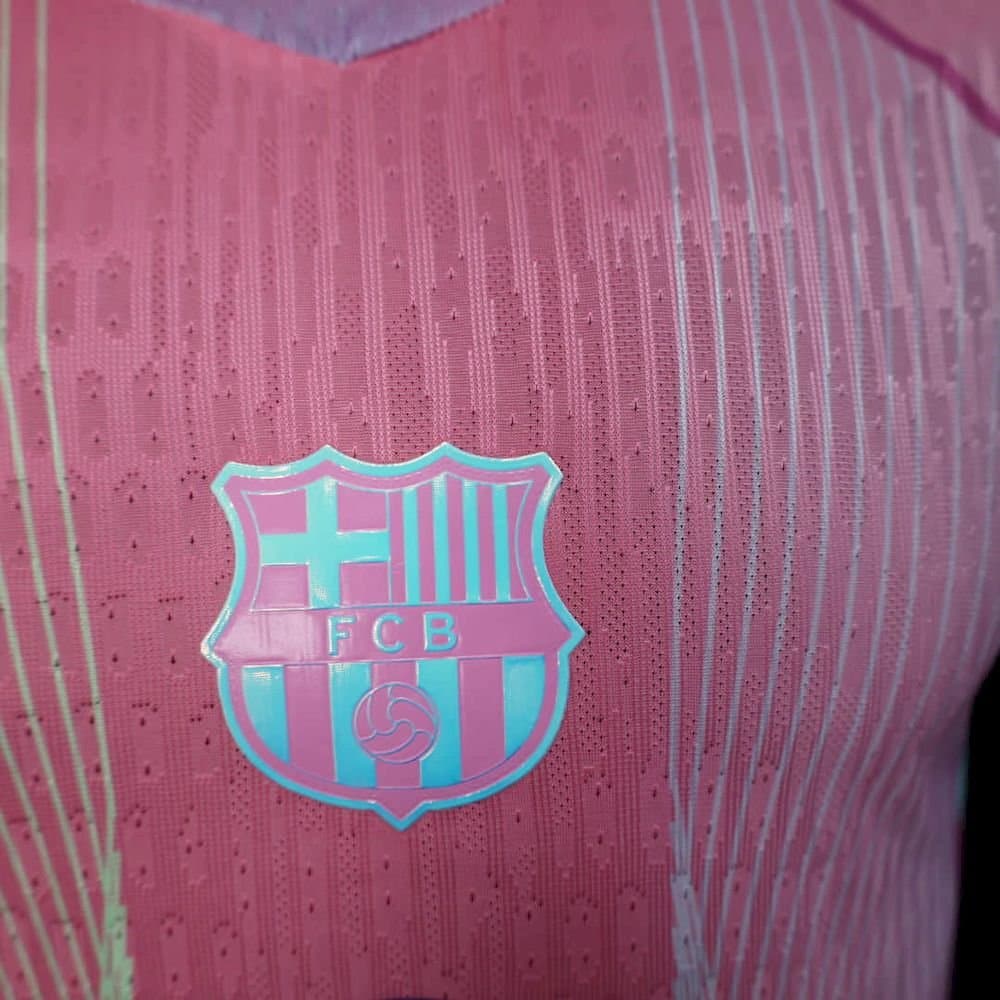 FC Barcelona 2025/26 Ed. Especial Rosa (Ed. Jugador) — detalle