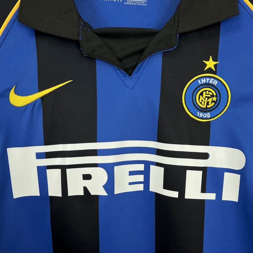 Inter de Milán 2001/02 1a Eq. — vista trasera