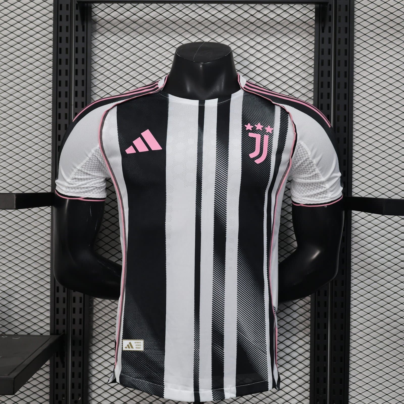 Juventus 2025/26 1a Eq. (Ed. Jugador) — vista frontal