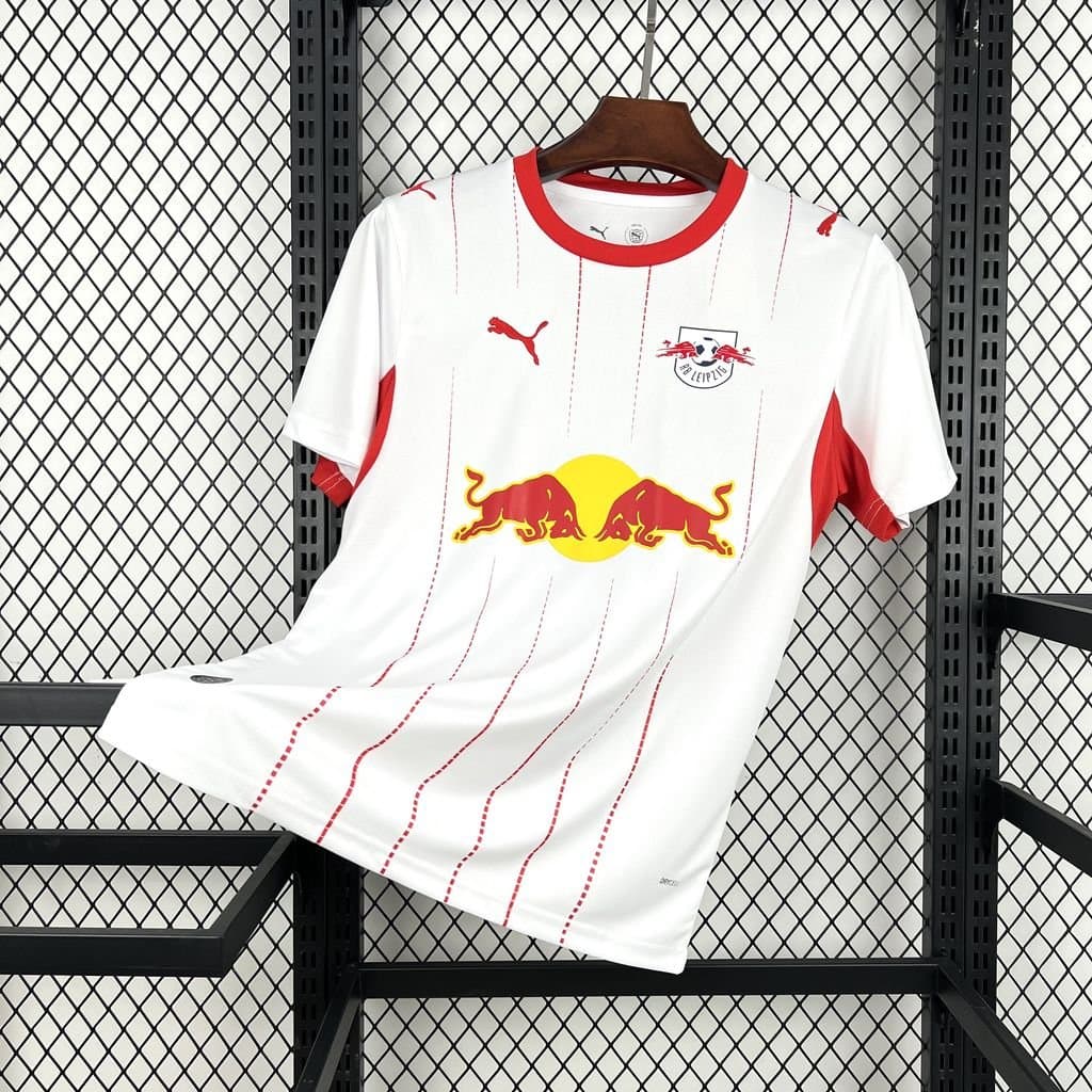 RB Leipzig 2026/27 1a Eq. — vista frontal