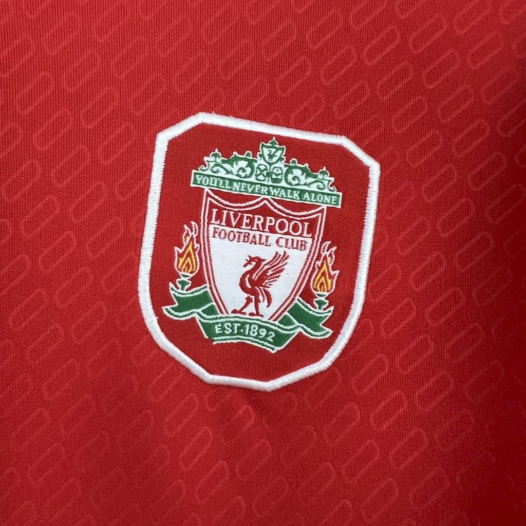 Liverpool 2004/05 1a Eq. — detalle