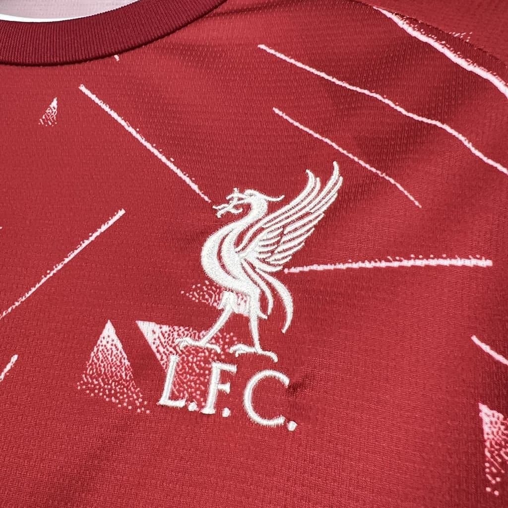 Liverpool 2026/27 1a Eq. — vista trasera