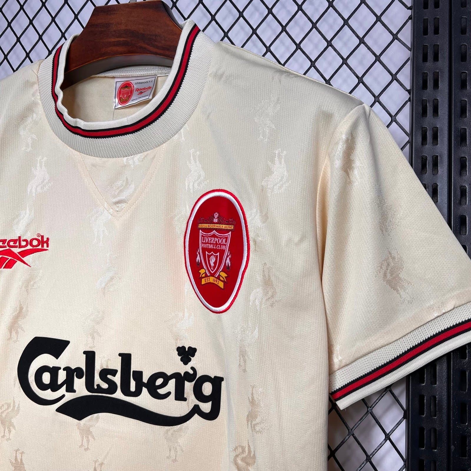Liverpool 1996/97 2a Eq. — vista trasera