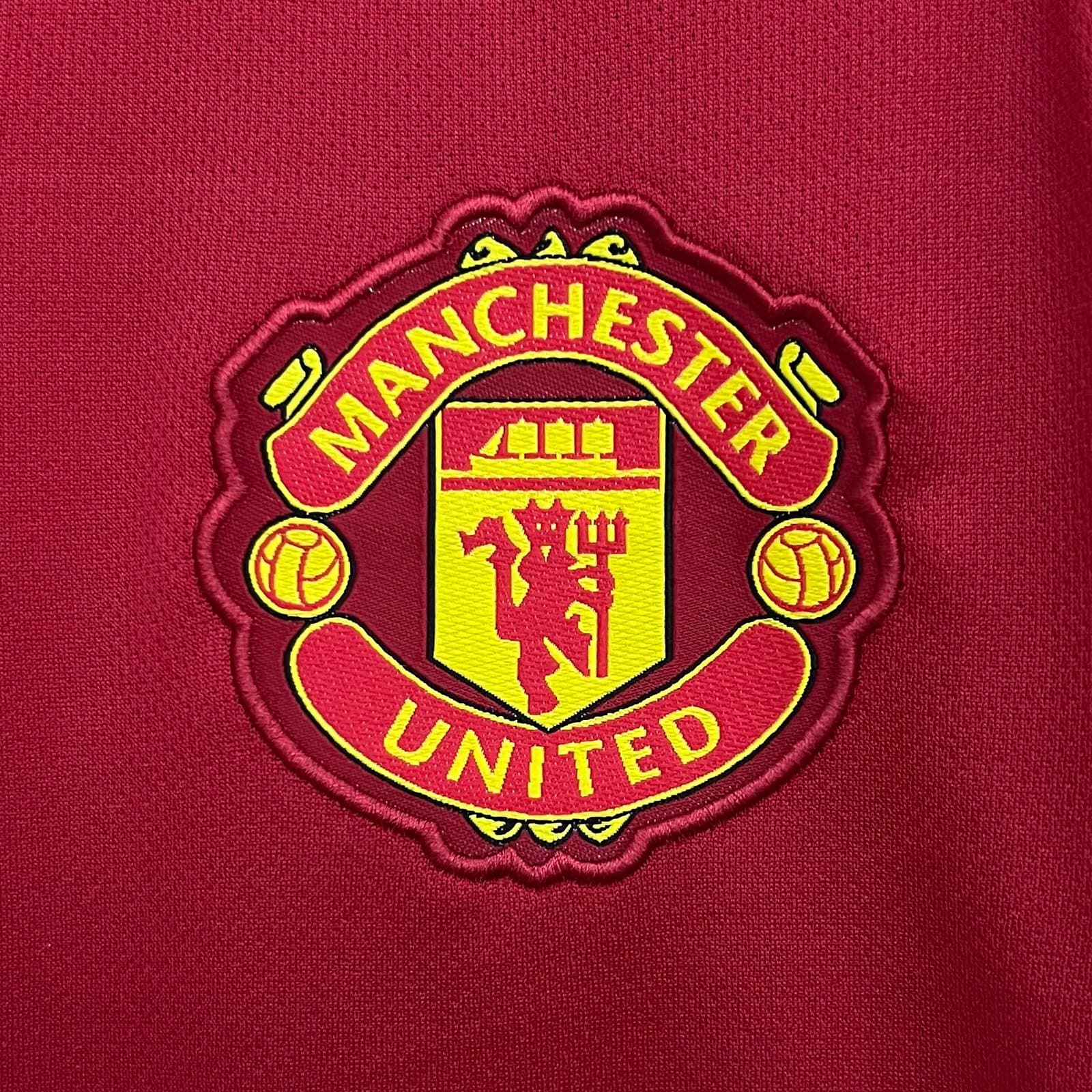 Man. United 2025/26 1a Eq. — vista trasera