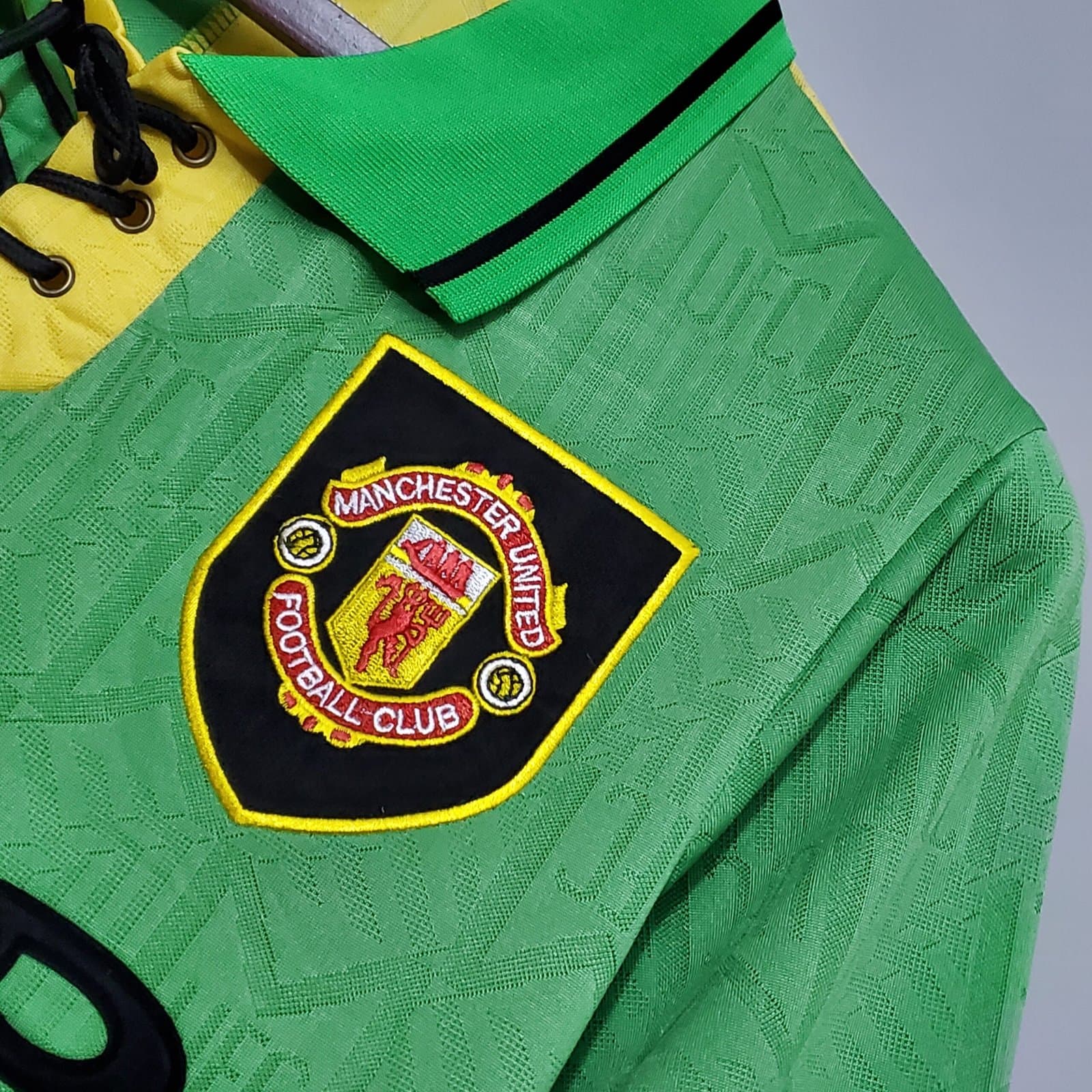 Man. United 1992/94 3a Eq. — detalle