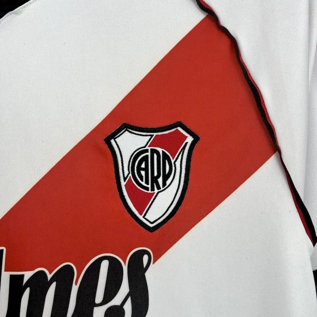 River Plate 2000/01 1a Eq. — detalle