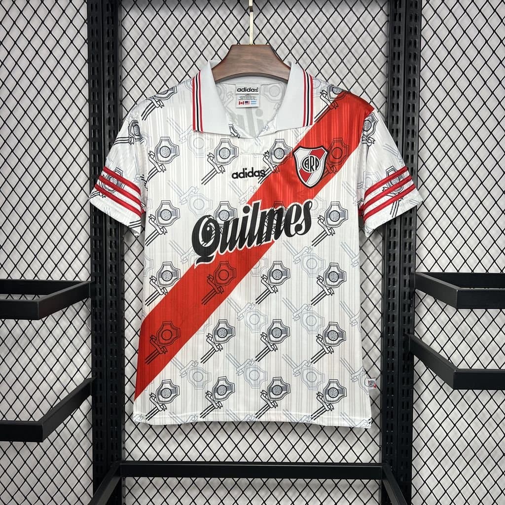 River Plate 1996/98 1a Eq. — vista frontal