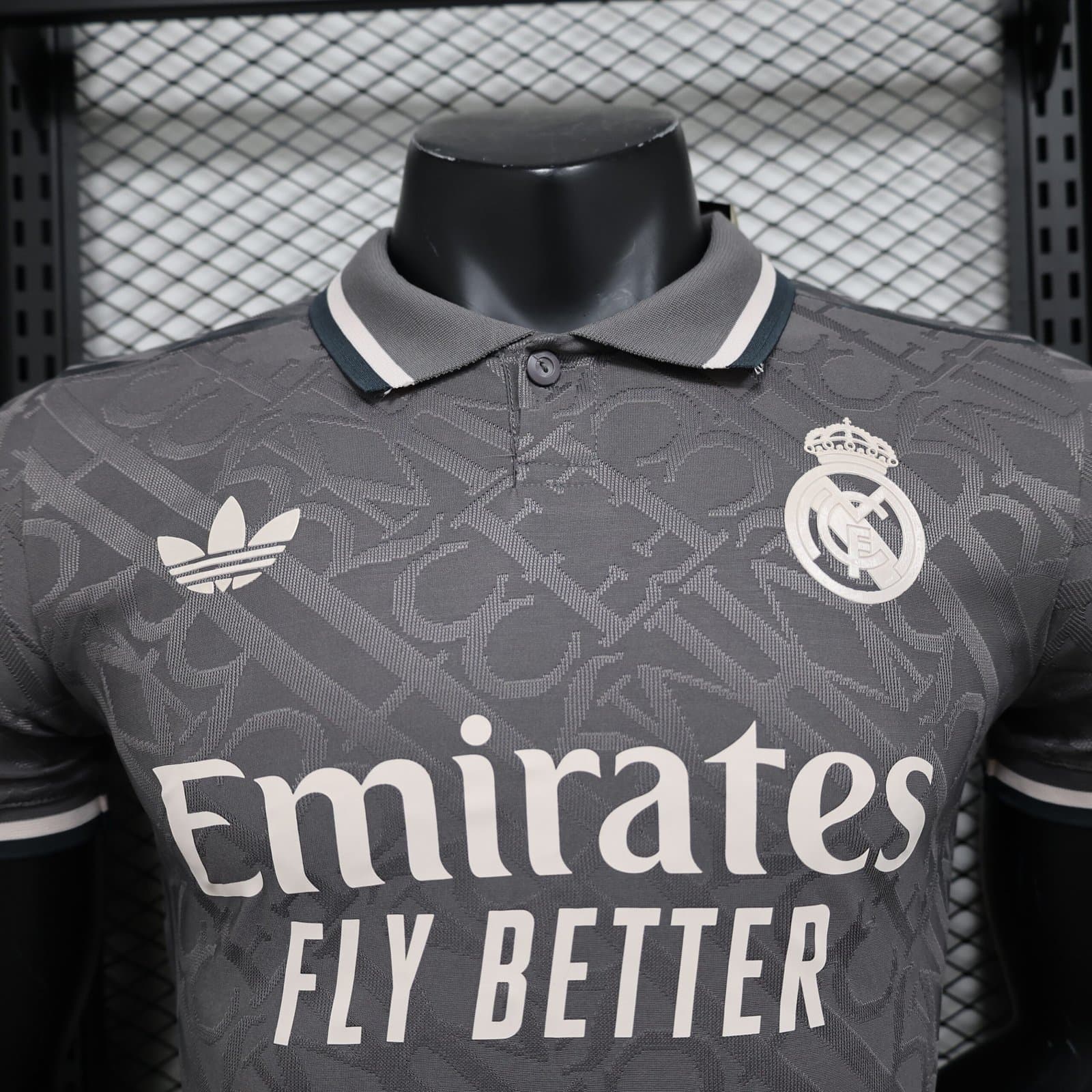 Real Madrid 2024/25 3a Eq. (Ed. Jugador) — vista trasera
