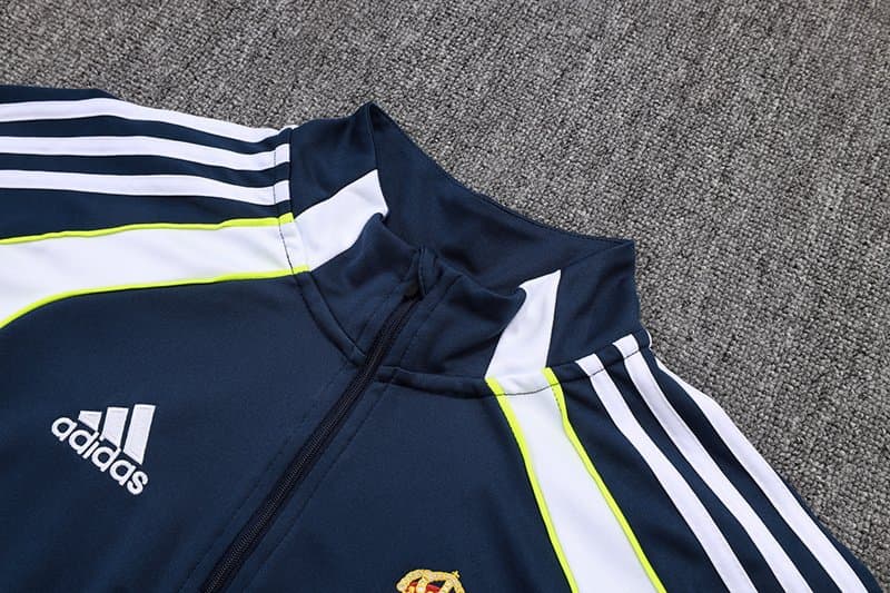 Real Madrid Chándal Retro — detalle