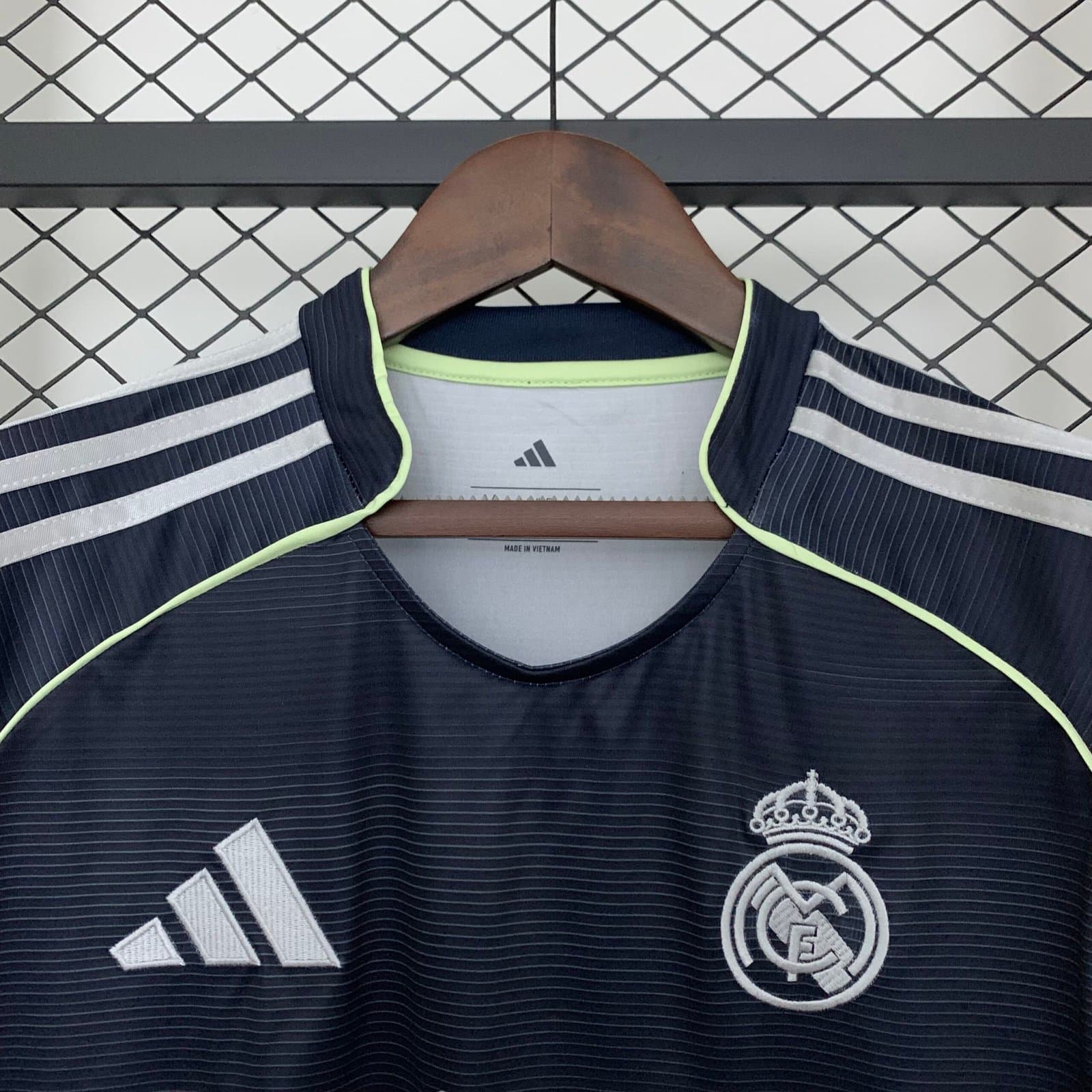 Real Madrid 2025/26 2a Eq. — vista trasera