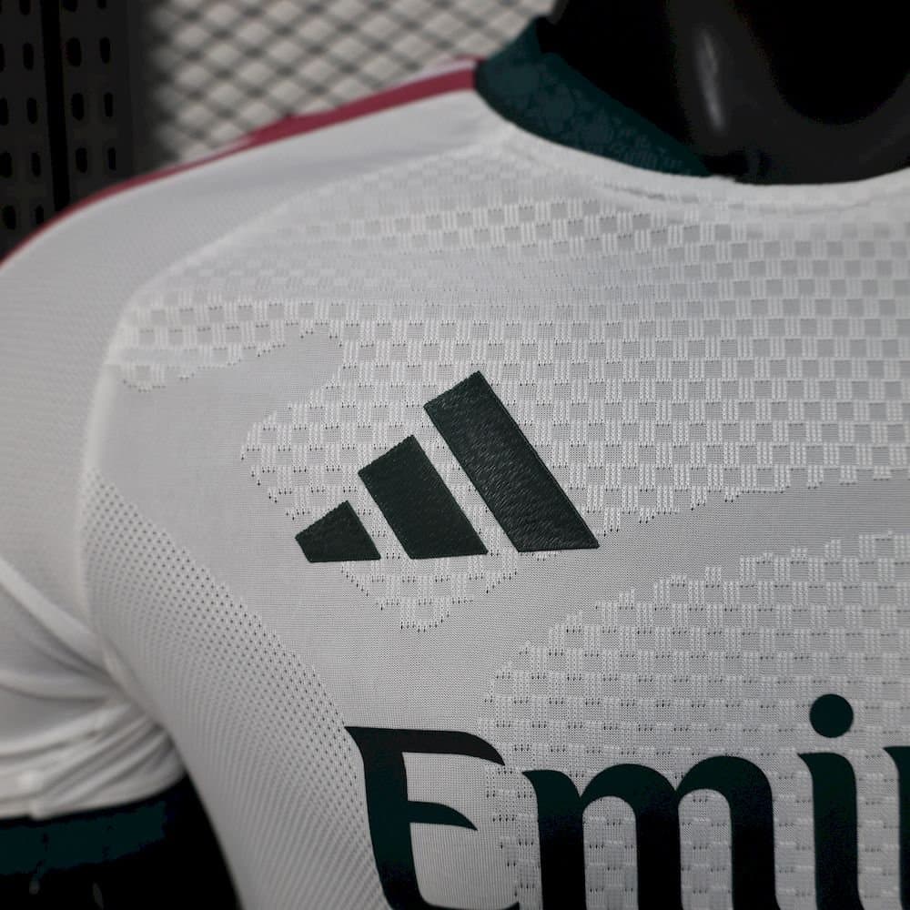 Real Madrid 2026/27 1a Eq. (Ed. Jugador) — detalle