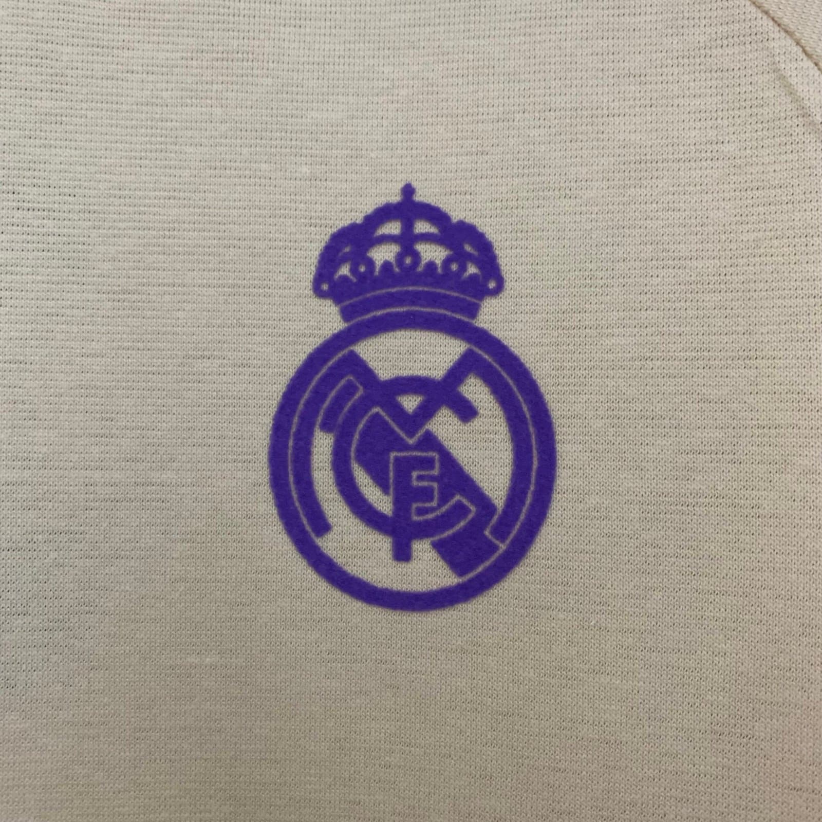 Real Madrid Ed. Especial Retro — detalle