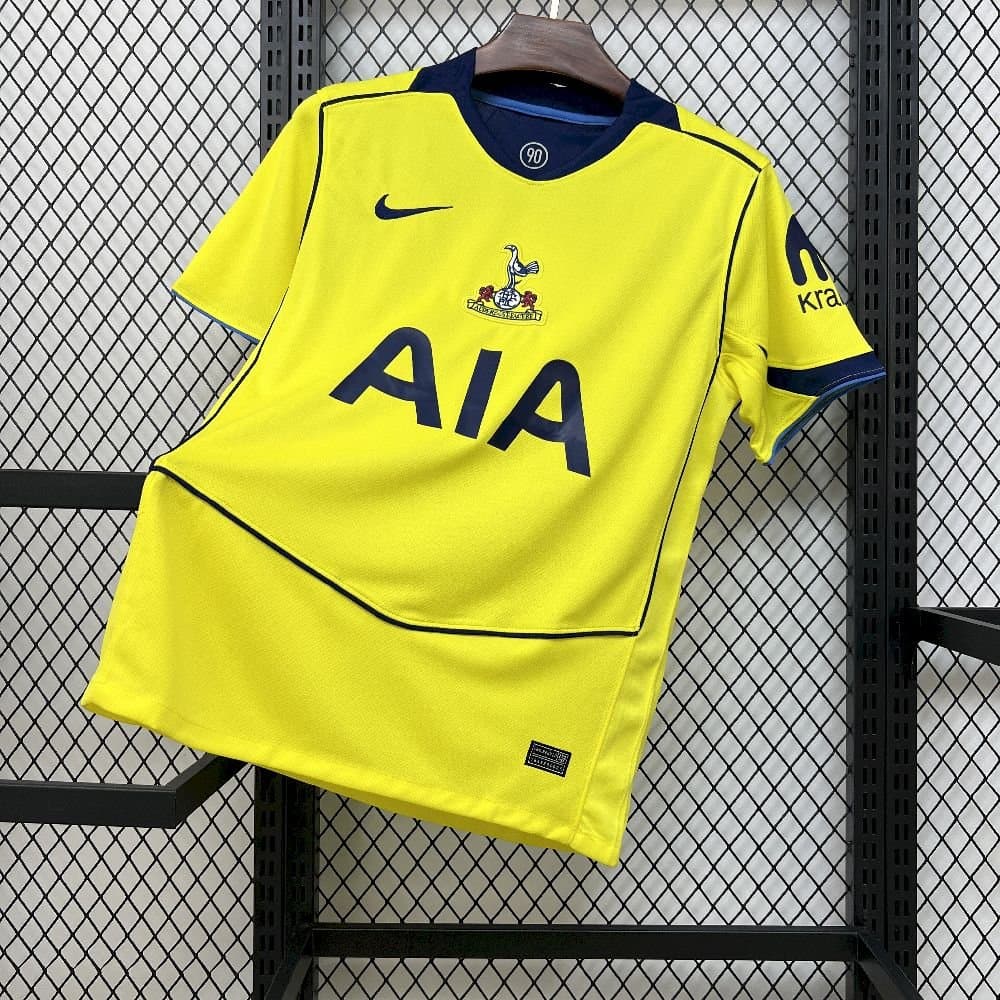 Tottenham 2025/26 3a Eq. — vista frontal