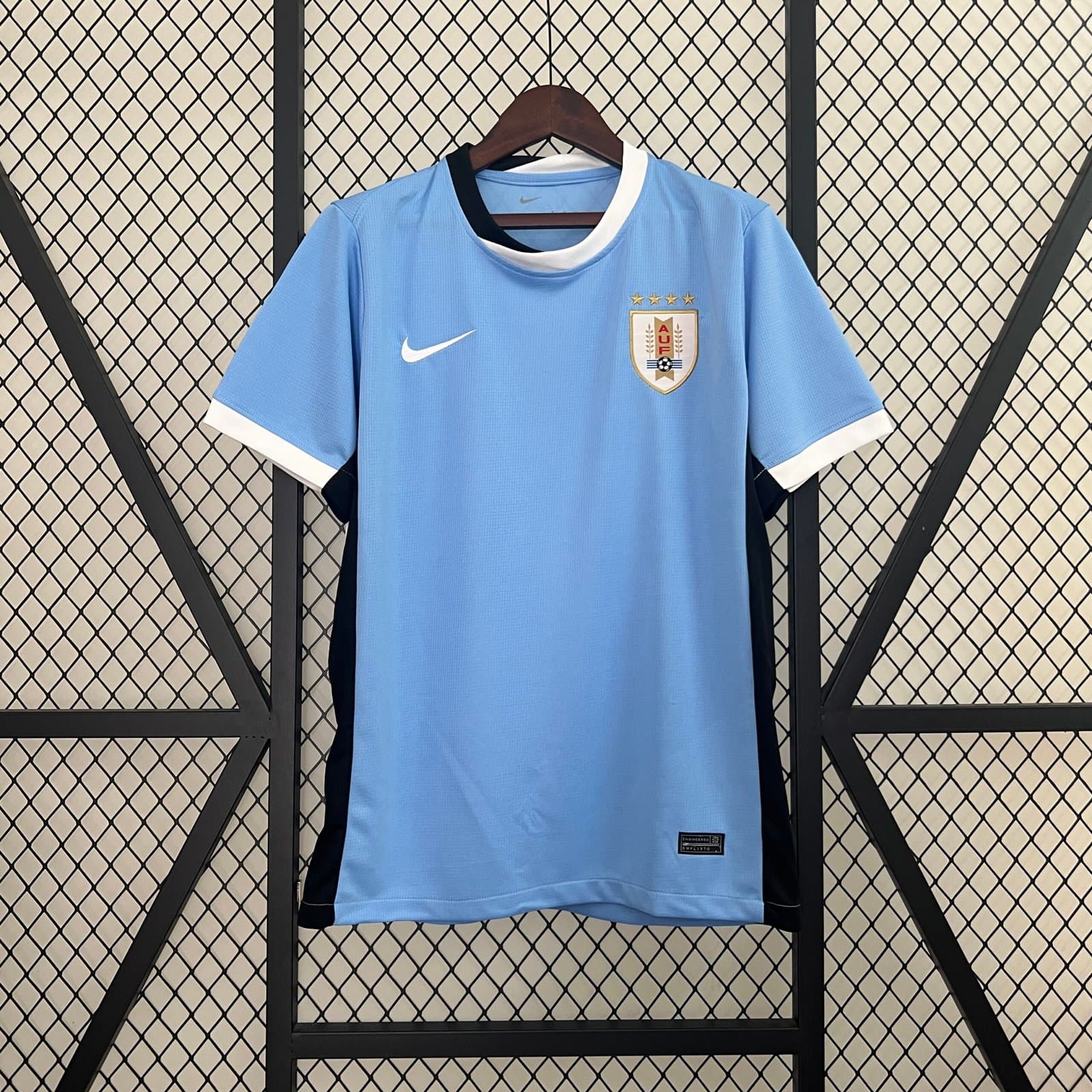 Uruguay 2024 1a Eq. — vista frontal