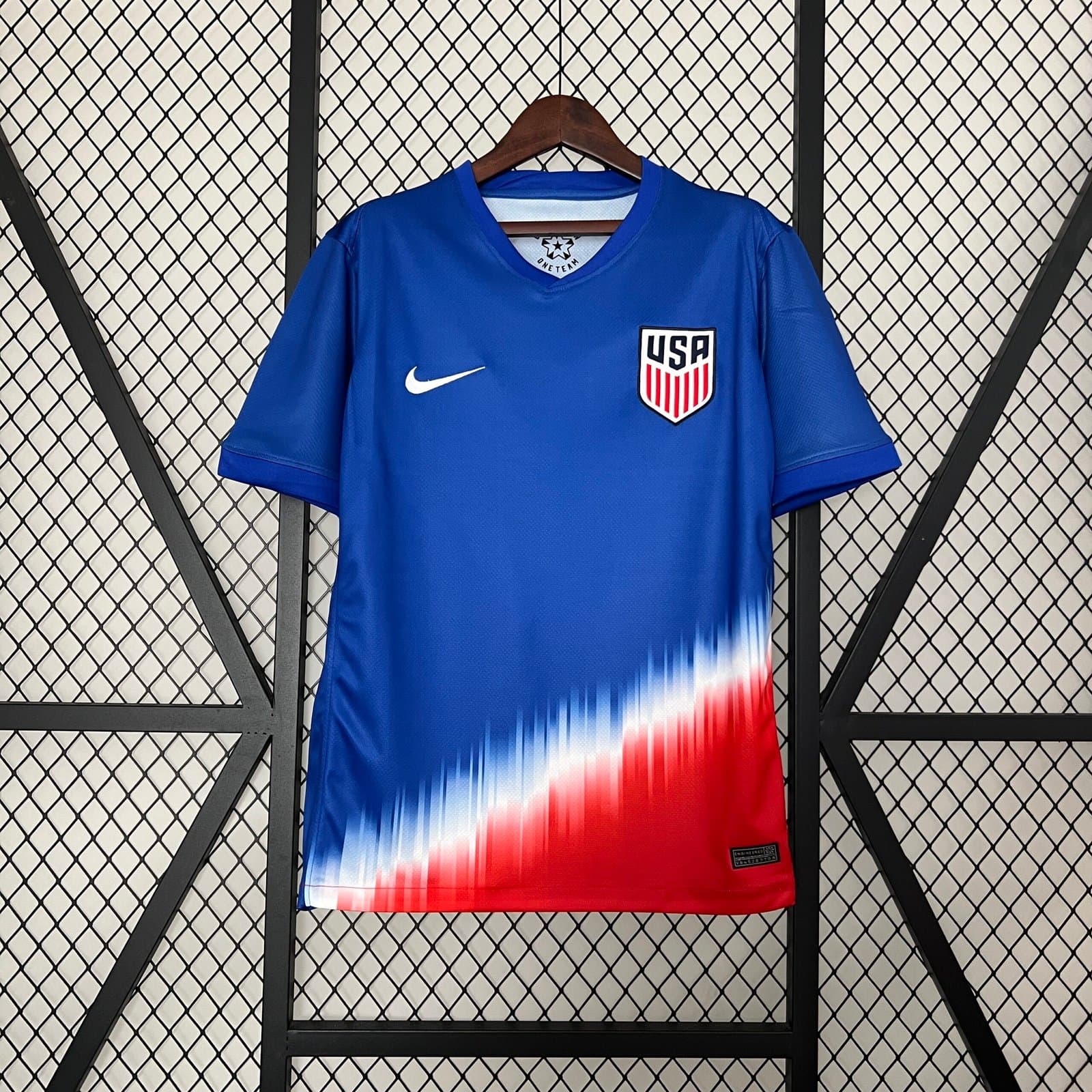 USA 2024 2a Eq. — vista frontal