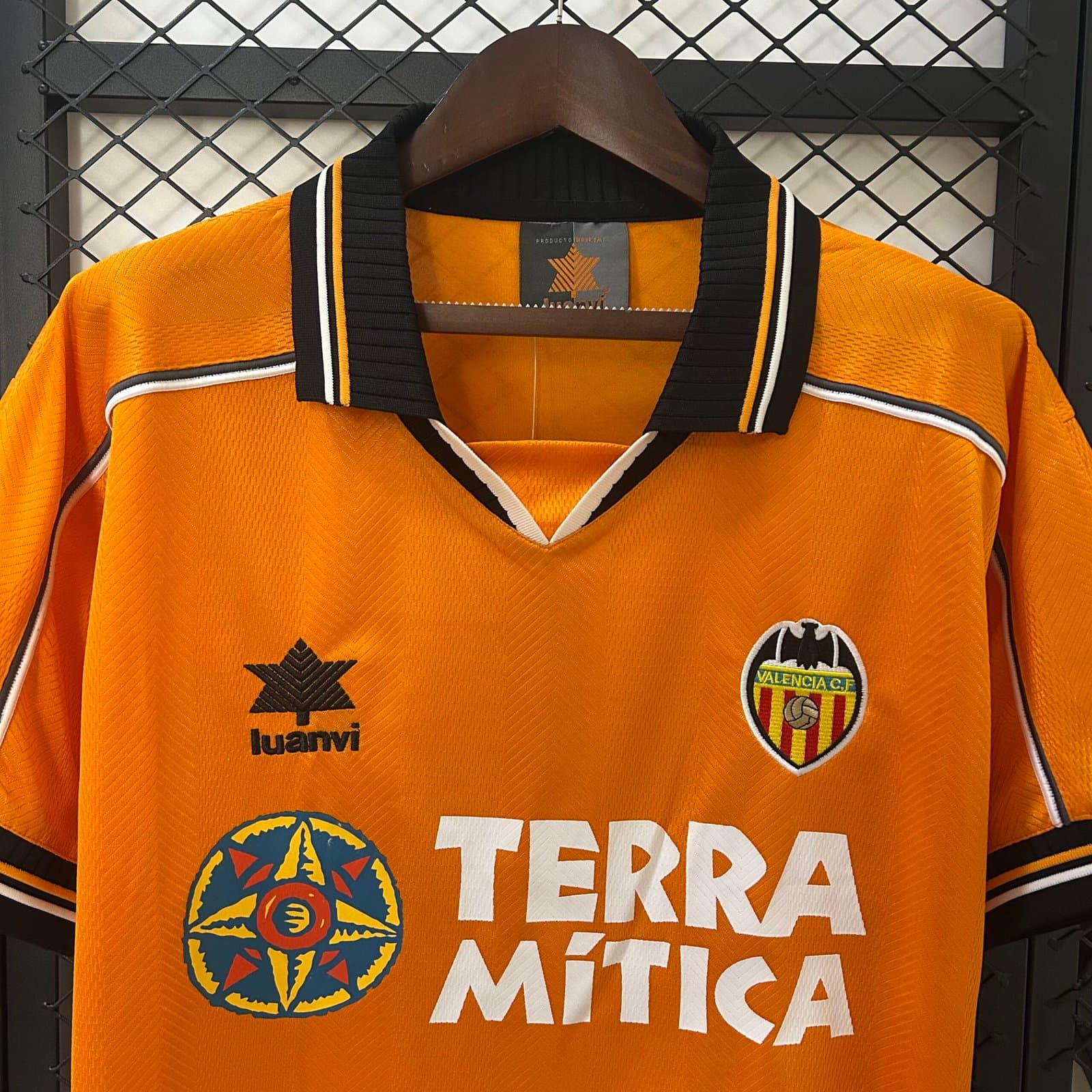 Valencia 1999/00 2a Eq. — vista trasera