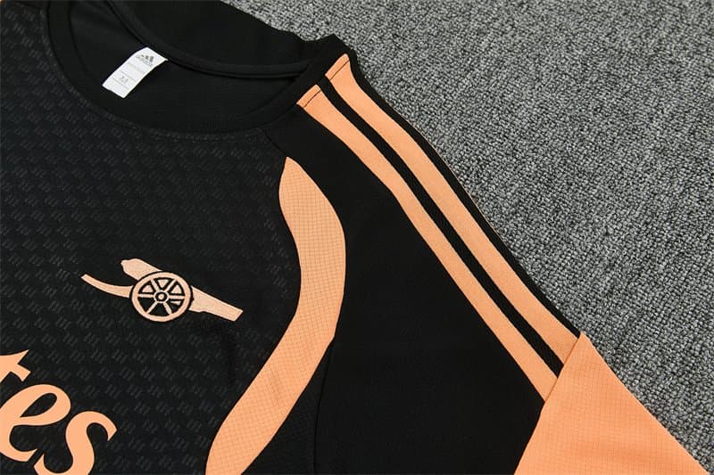 Arsenal 2026/27 Kit Entrenamiento Niño — detalle