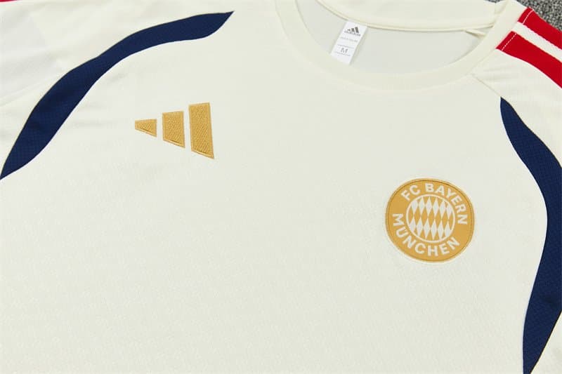 Bayern de Múnich 2026/27 Kit Entrenamiento — vista trasera