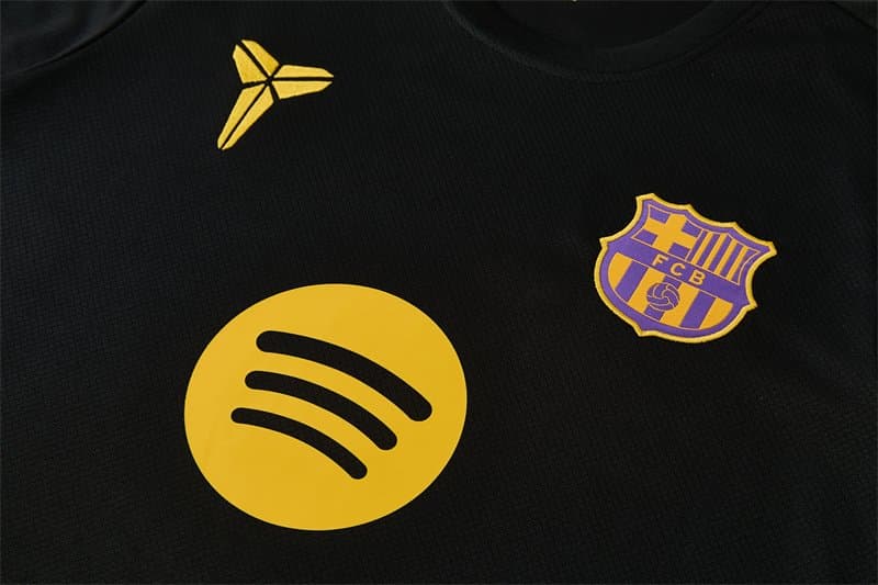 FC Barcelona 2026/27 Kit Entrenamiento 3 — vista trasera