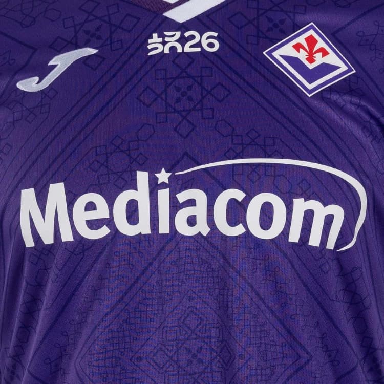 Fiorentina 2026/27 1ª Eq. — vista trasera