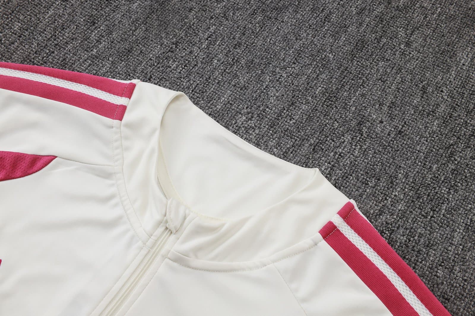 Real Madrid 2026/27 Chándal 2 Niño — detalle